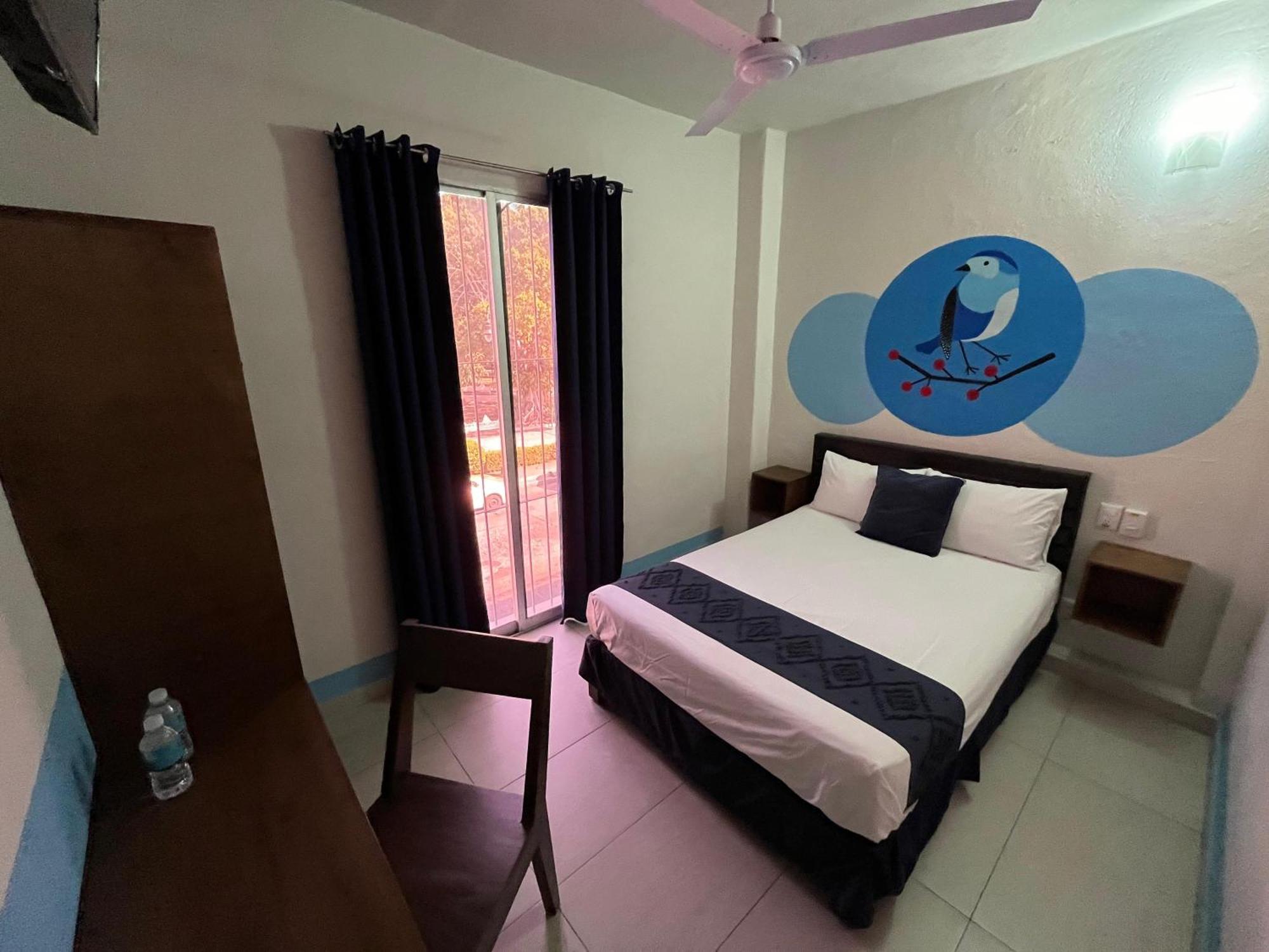 Hotel Juarez 70 Colima Eksteriør bilde