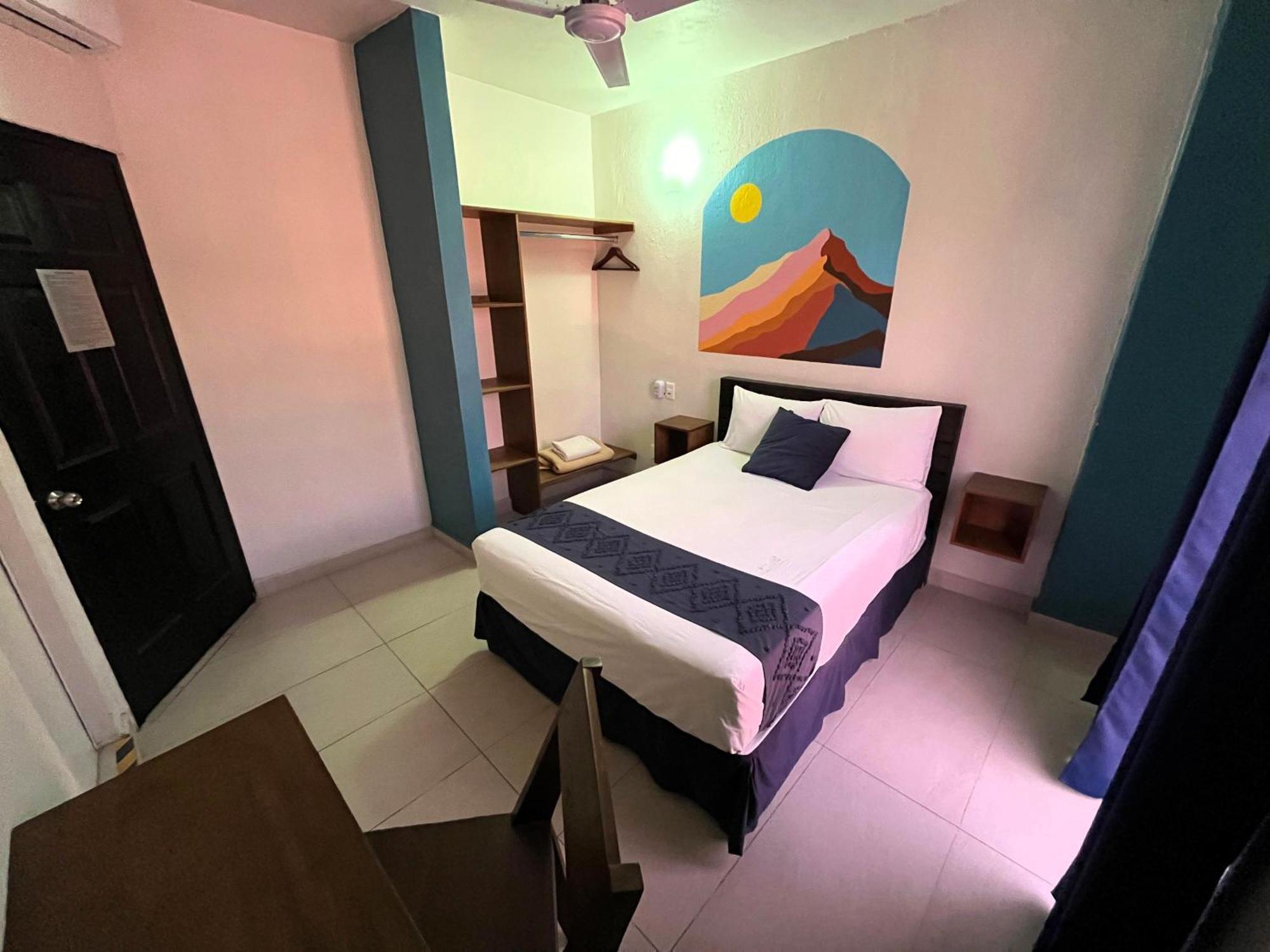 Hotel Juarez 70 Colima Eksteriør bilde