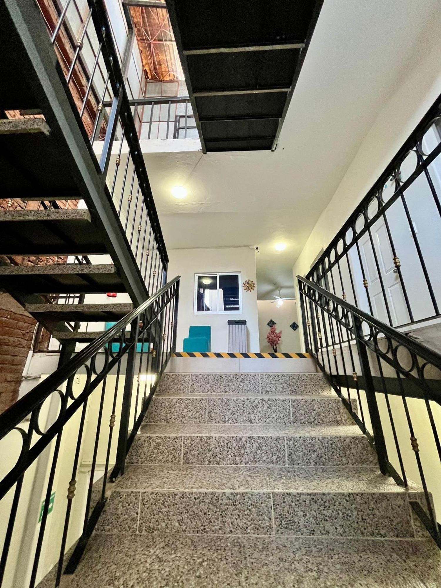 Hotel Juarez 70 Colima Eksteriør bilde