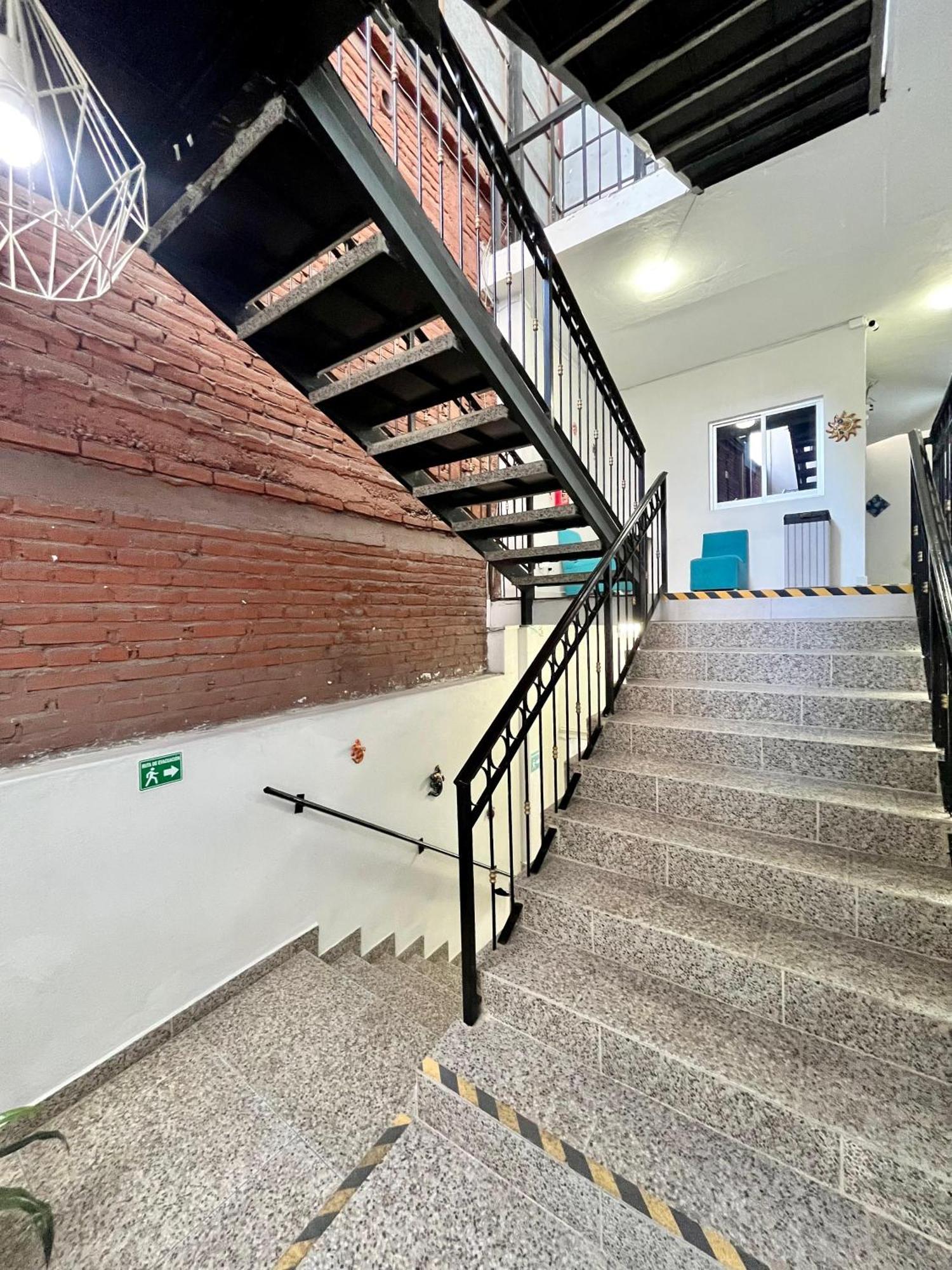 Hotel Juarez 70 Colima Eksteriør bilde